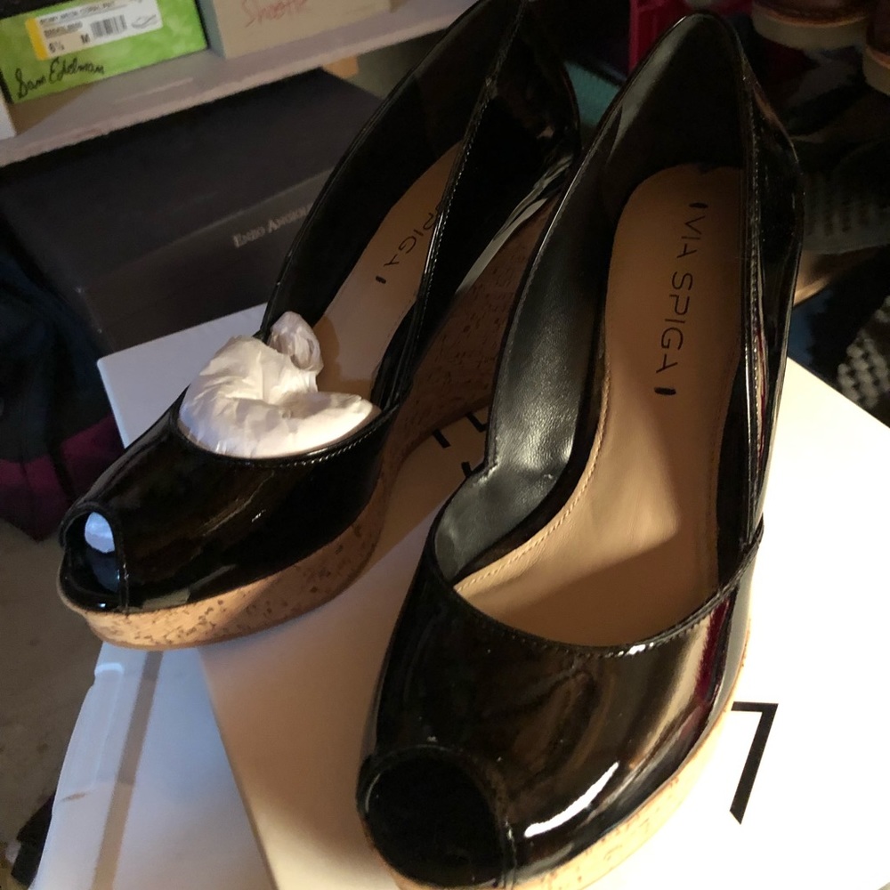 Platform - Picture 3 of 3